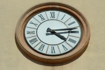 Chiesa Parrocchiale San Clemente - Particolare Orologio