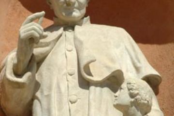 Chiesa di San Clemente - Statua di Don Bosco